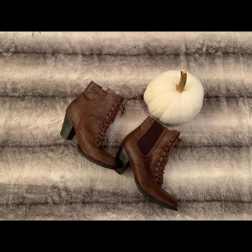 Pierre dumas booties size 8!